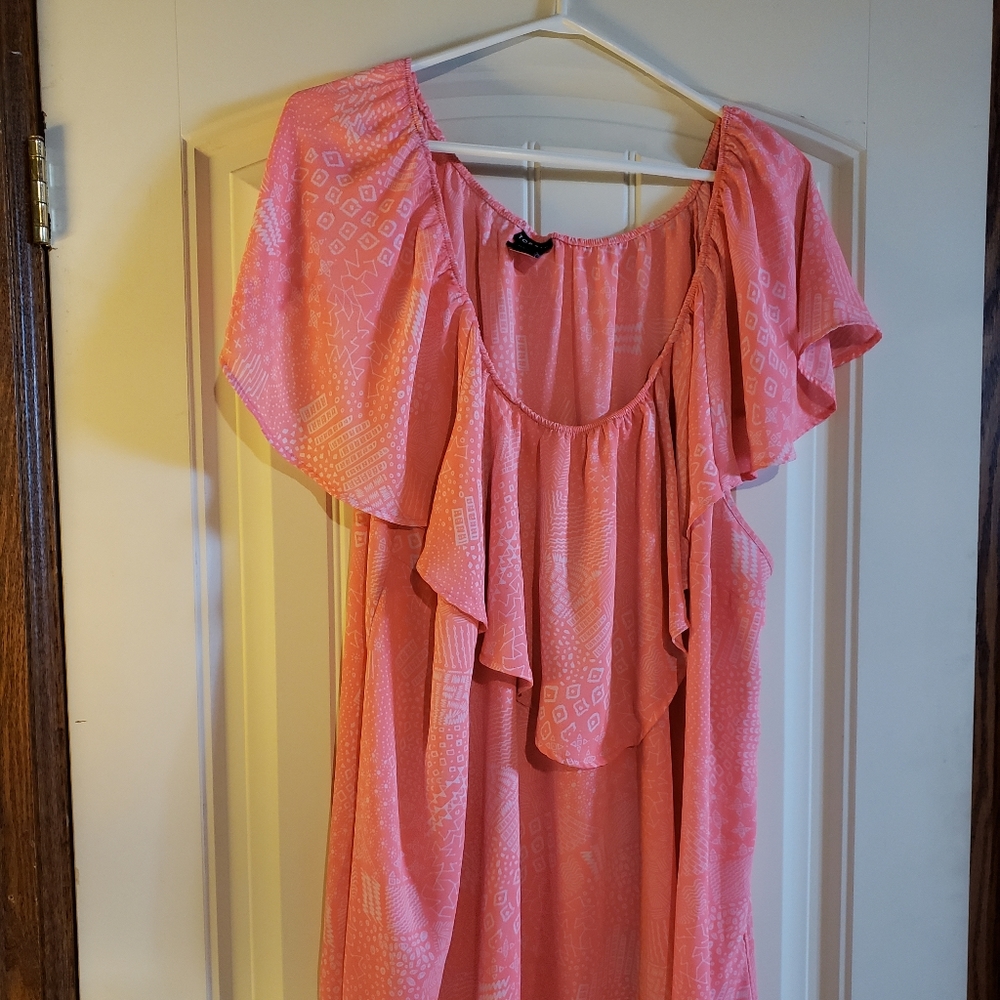 Pink w. White detailing blouse